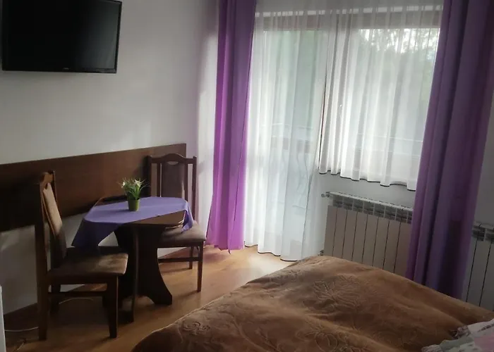 مزرعة للإقامة Bustrycki *