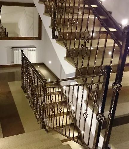 Bustrycki * بورونين